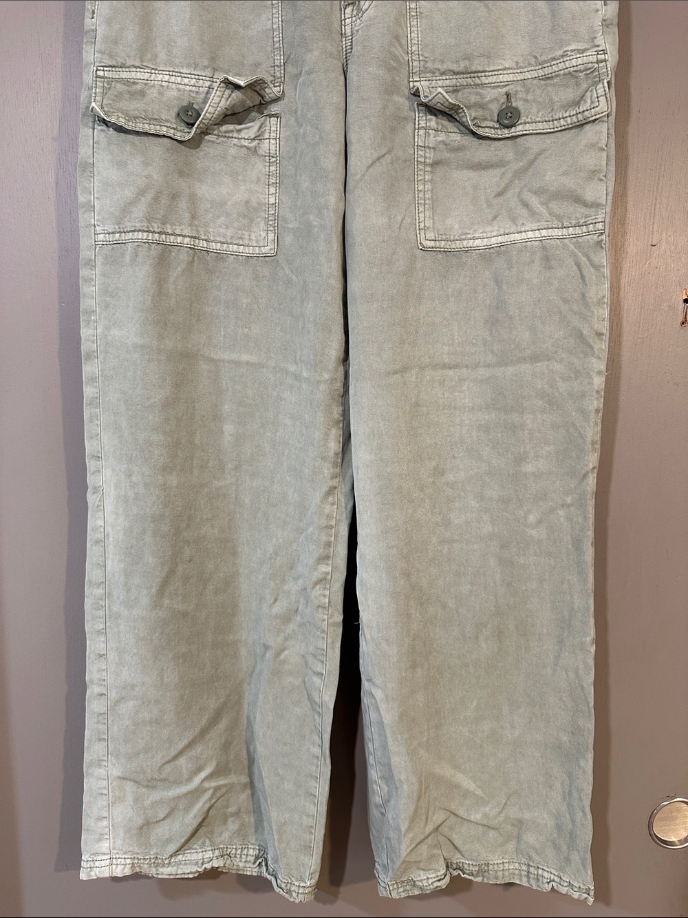 American Eagle Olive Green Utility Cargo Pants Women’s Size 8 Straight 28 Inseam - Picture 5 of 8